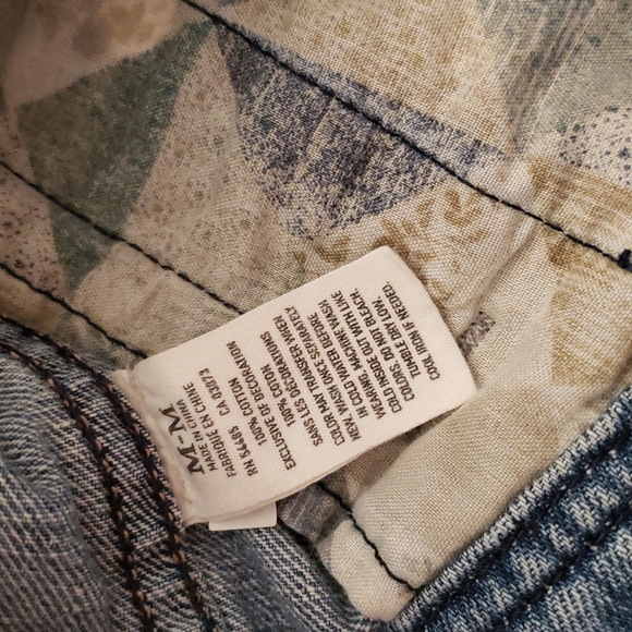 American Eagle Outfitters Denim Trucker Jacket W/Skeletrino Size Medium - Picture 9 of 11